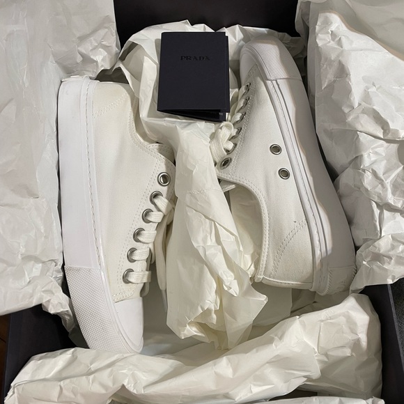 PRADA ❤️⭐️ VITELLO SOFT CANVAS WHITE SNEAKERS🌟 - Picture 6 of 6